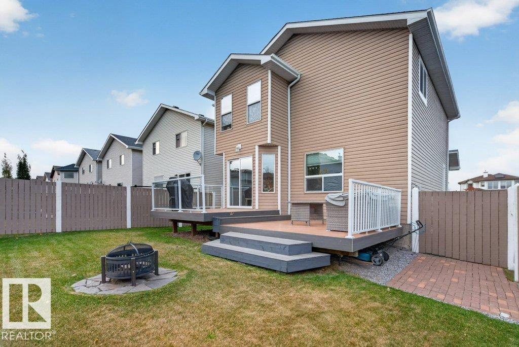 31 Douglas CR