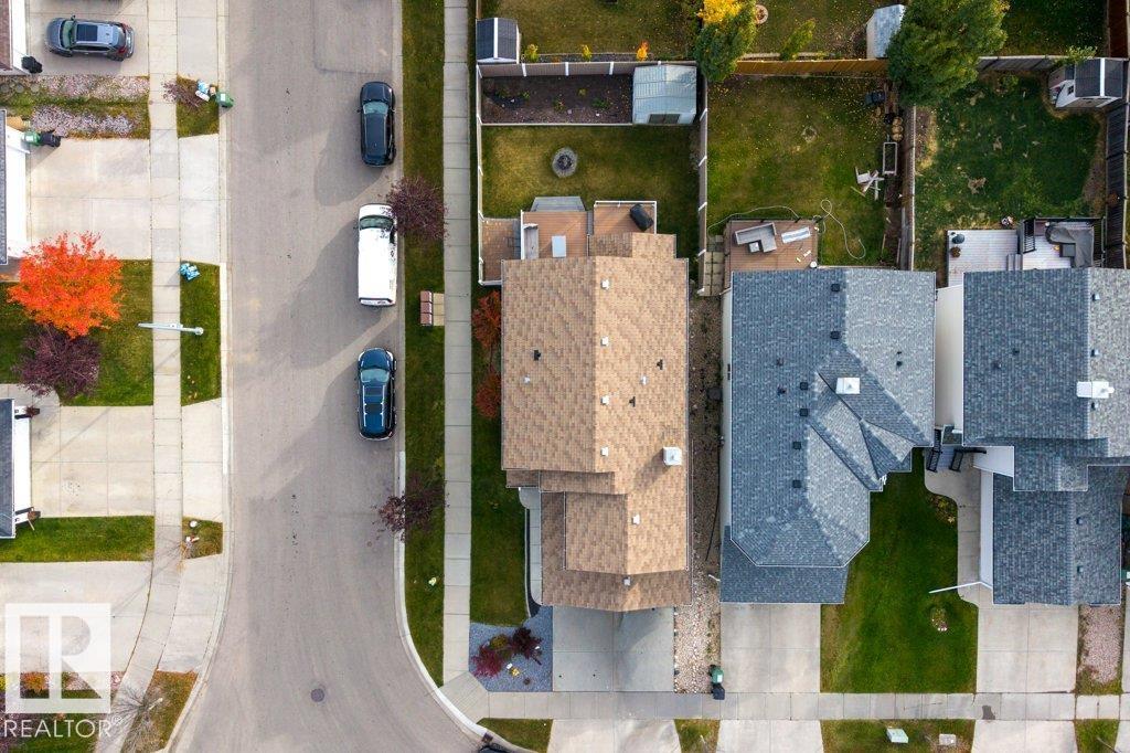 31 Douglas CR