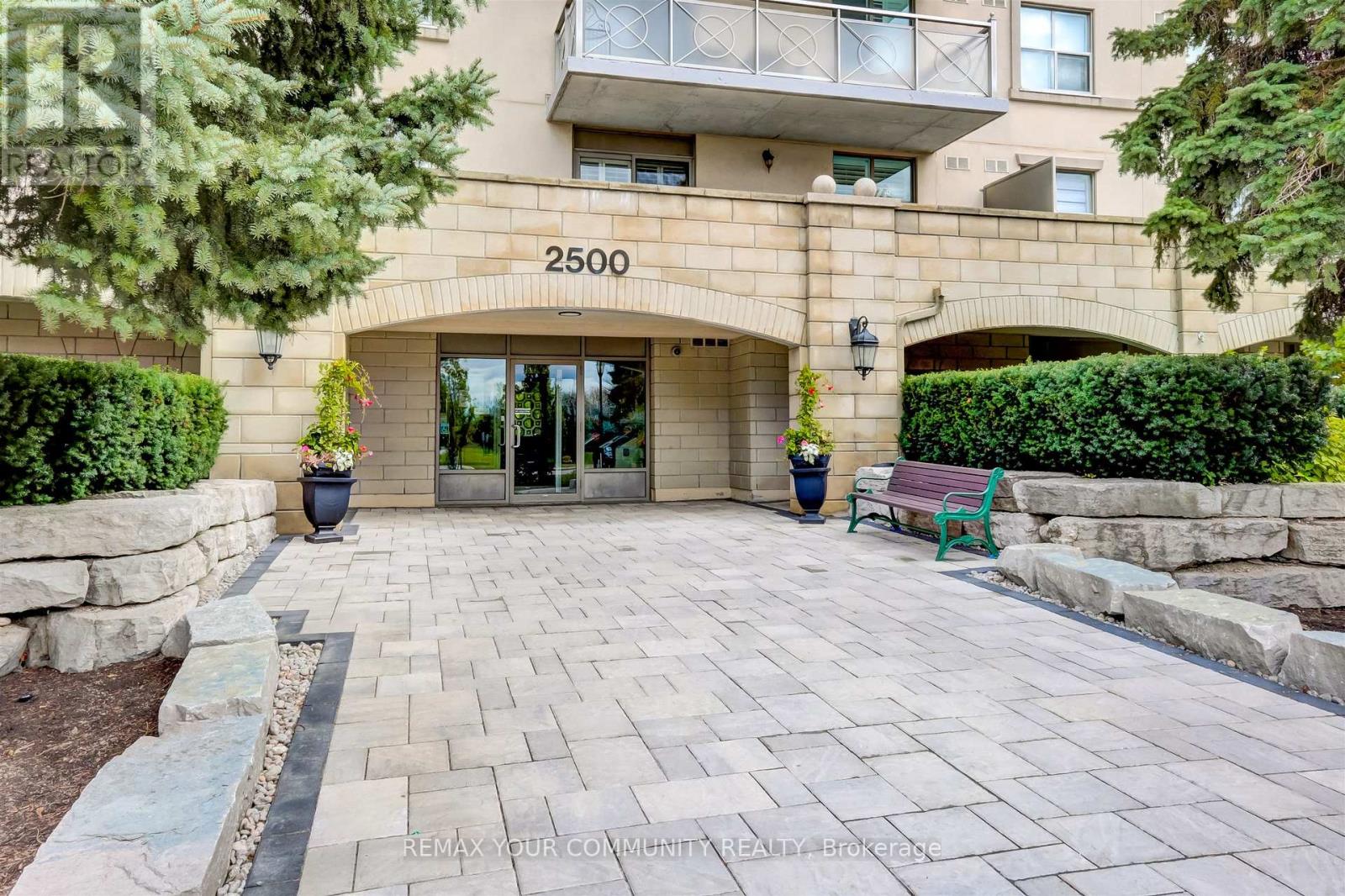 110 - 2500 Rutherford Road, Vaughan, Ontario  L4K 5N7 - Photo 2 - N13882242