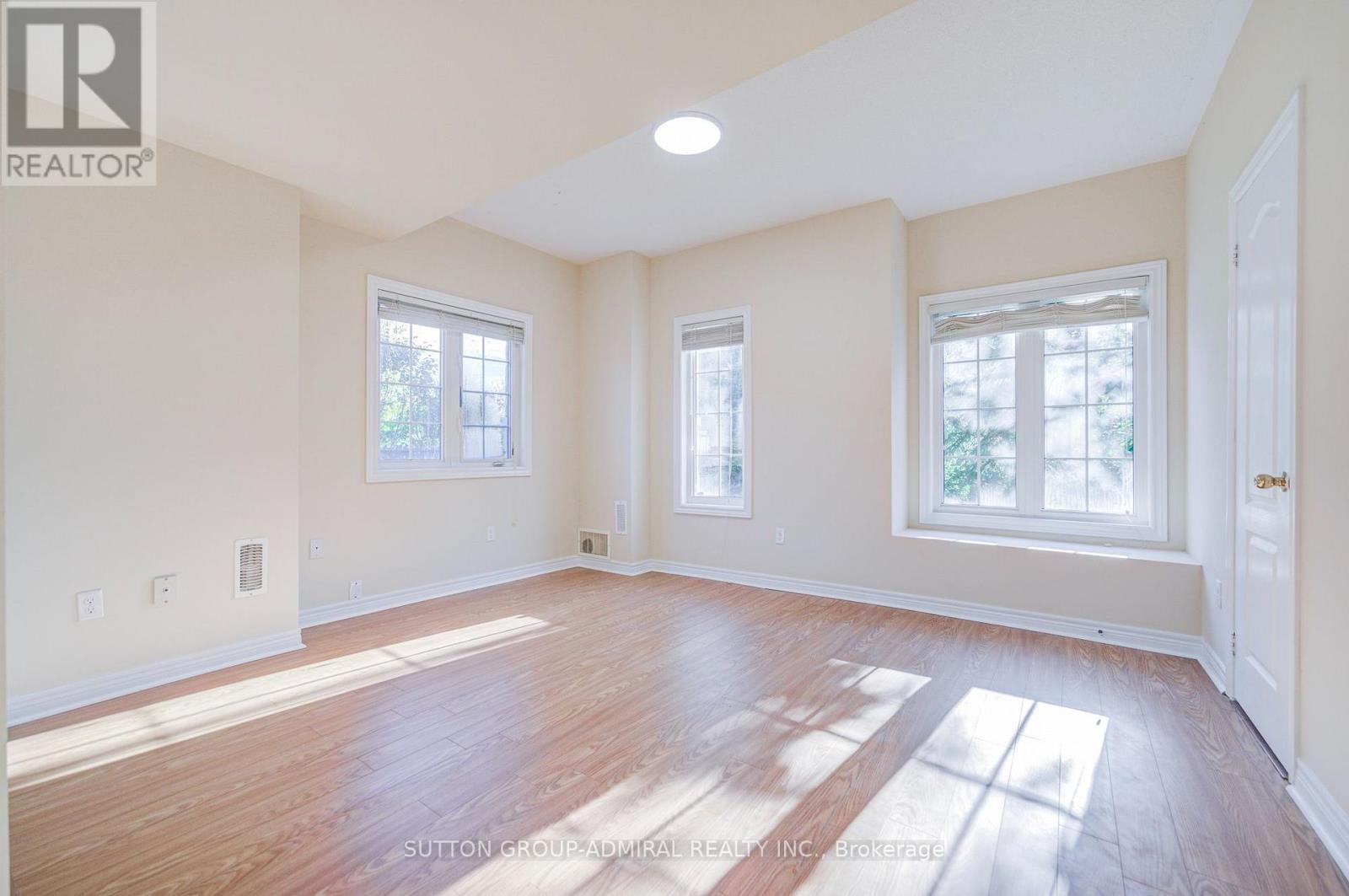 2 - 15 Old Colony Road, Richmond Hill, Ontario  L4E 4L5 - Photo 11 - N13882338