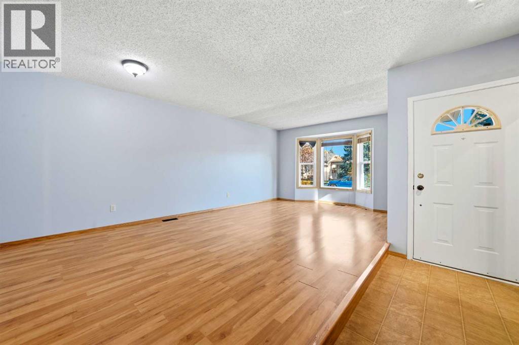 16279 5 Street SW, Calgary, Alberta  T2Y 1Y3 - Photo 6 - A2349423