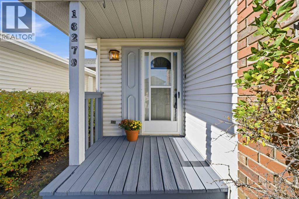 16279 5 Street SW, Calgary, Alberta  T2Y 1Y3 - Photo 4 - A2349423