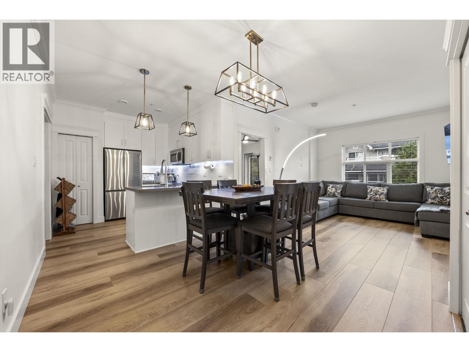 304 2389 Hawthorne Avenue, Port Coquitlam, British Columbia  V3C 0T2 - Photo 2 - R3174064