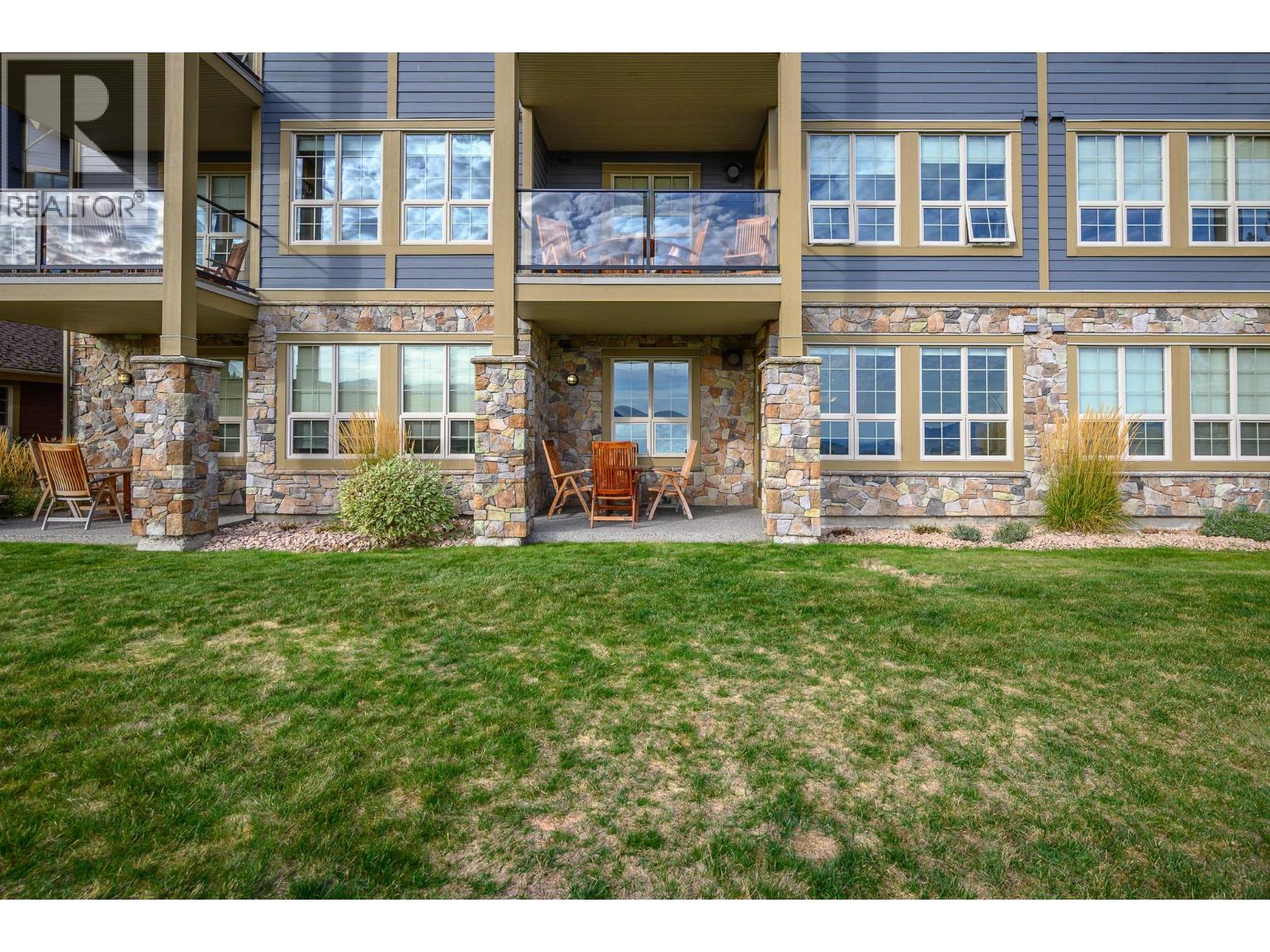 107 Village Centre Court Unit# 112
