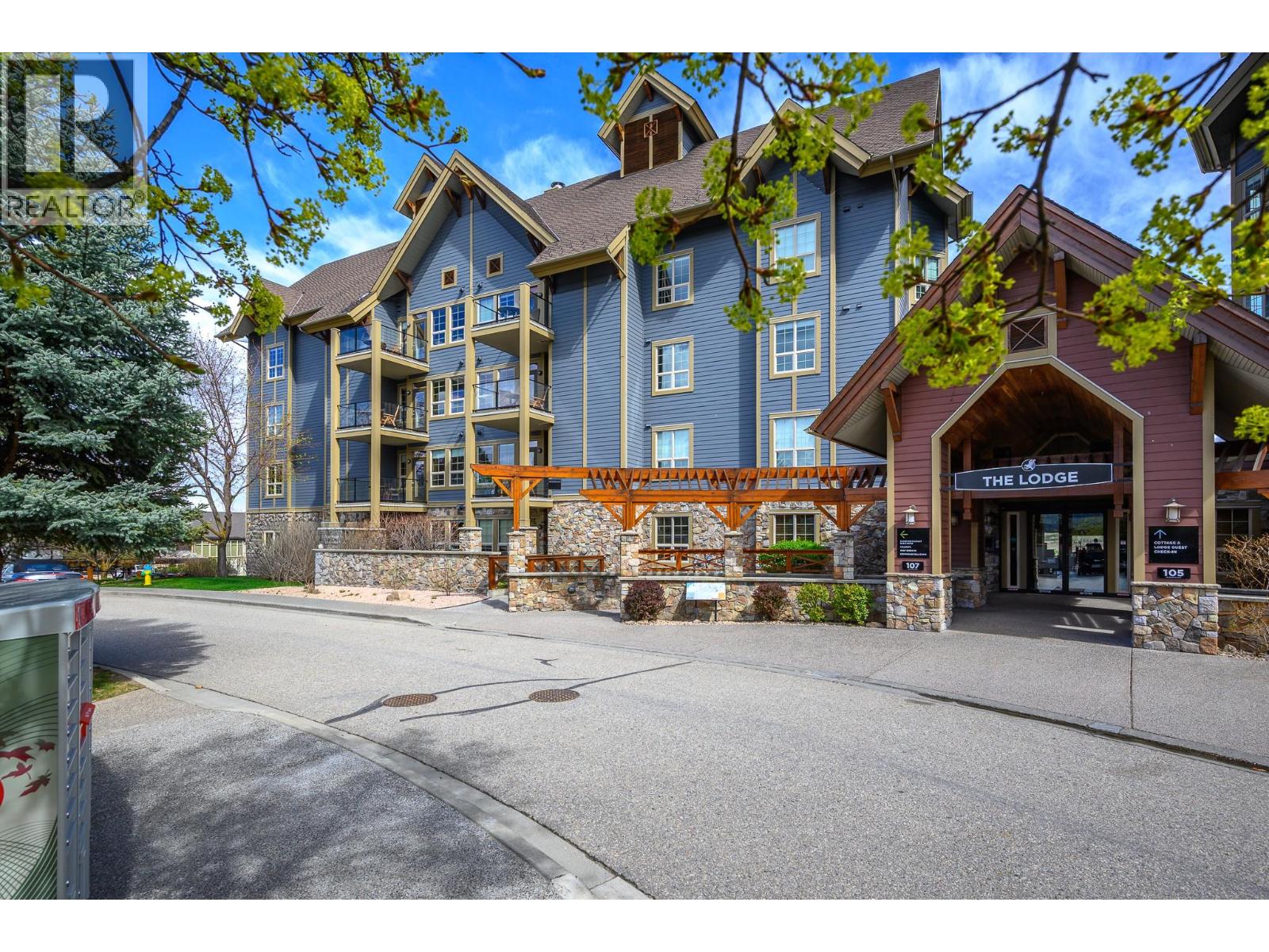107 Village Centre Court Unit# 112