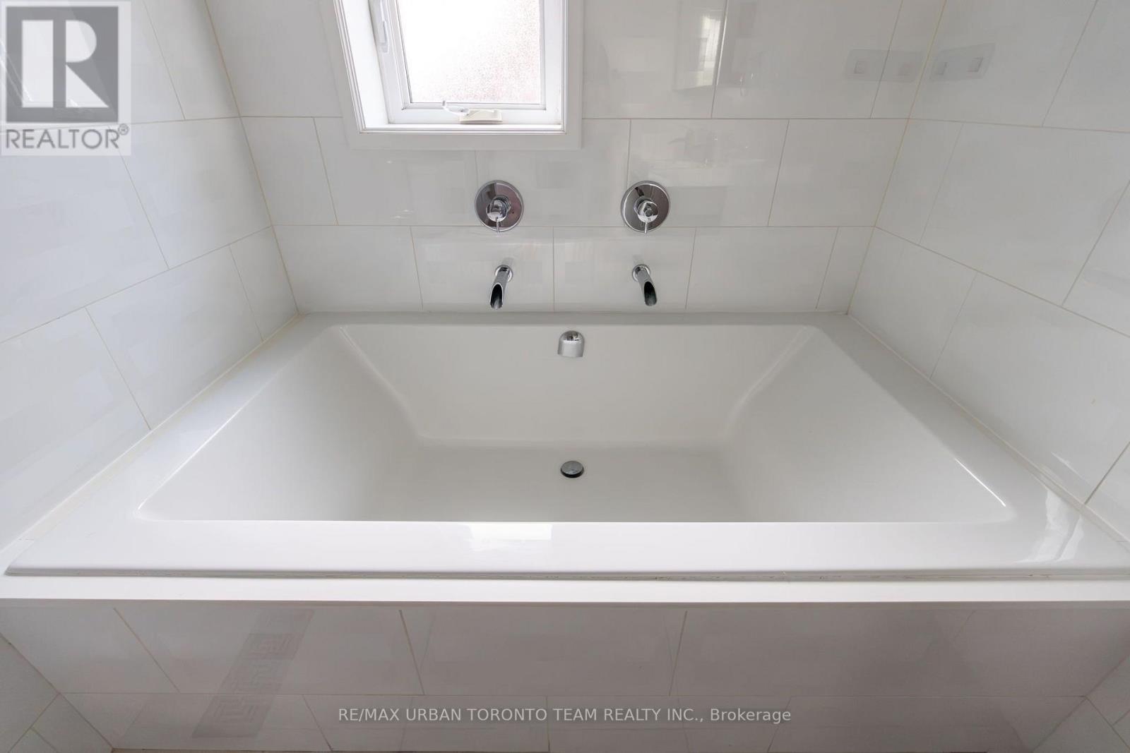 23 Wishart Place, Toronto, Ontario  M3L 1P9 - Photo 18 - W13882192