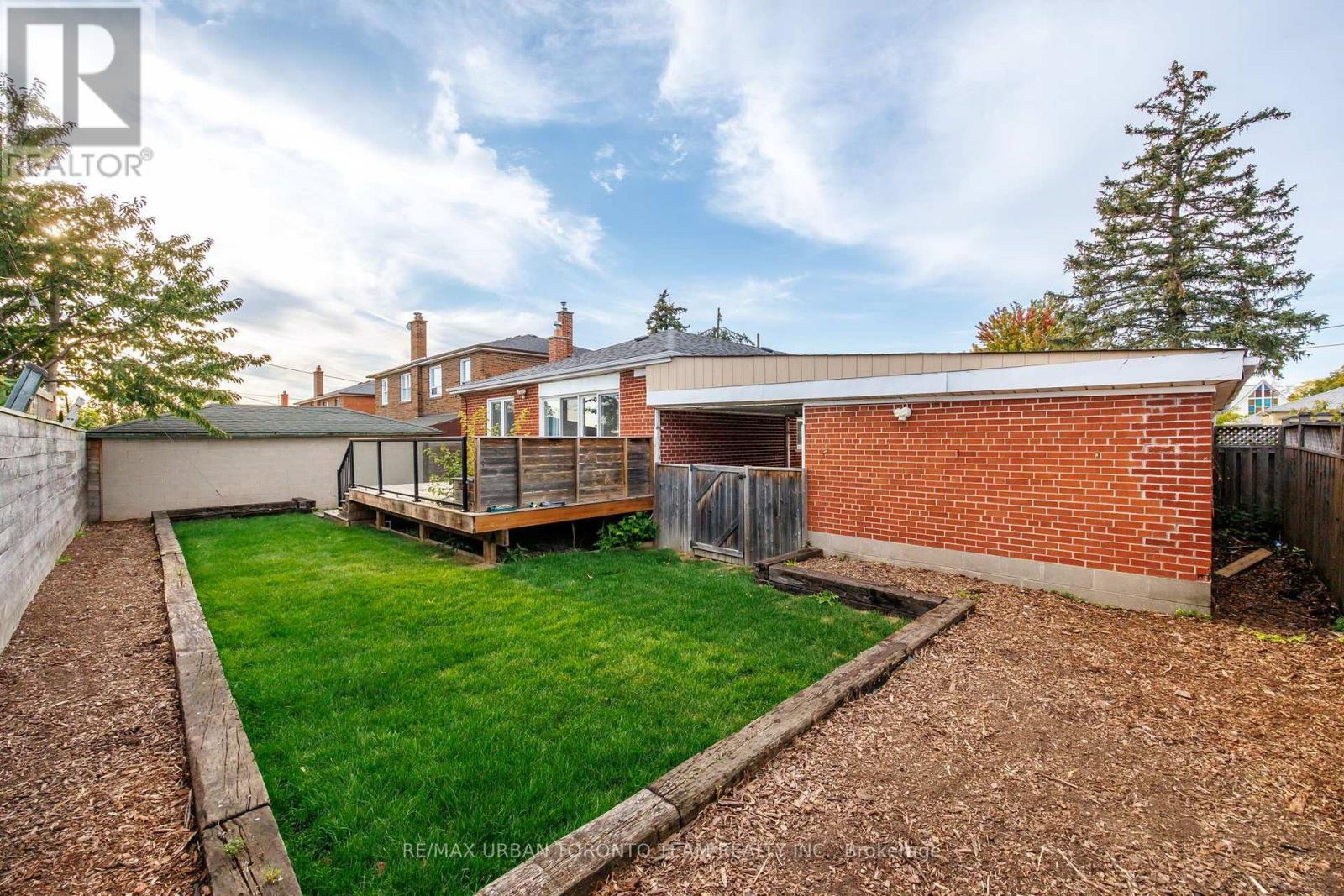 23 Wishart Place, Toronto, Ontario  M3L 1P9 - Photo 39 - W13882192