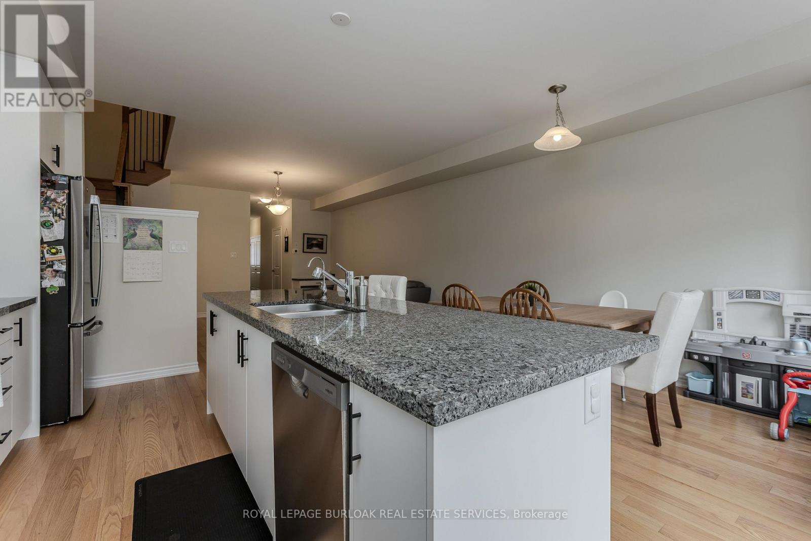 1360 Almonte Drive, Burlington, Ontario  L7P 0V6 - Photo 14 - W13882202