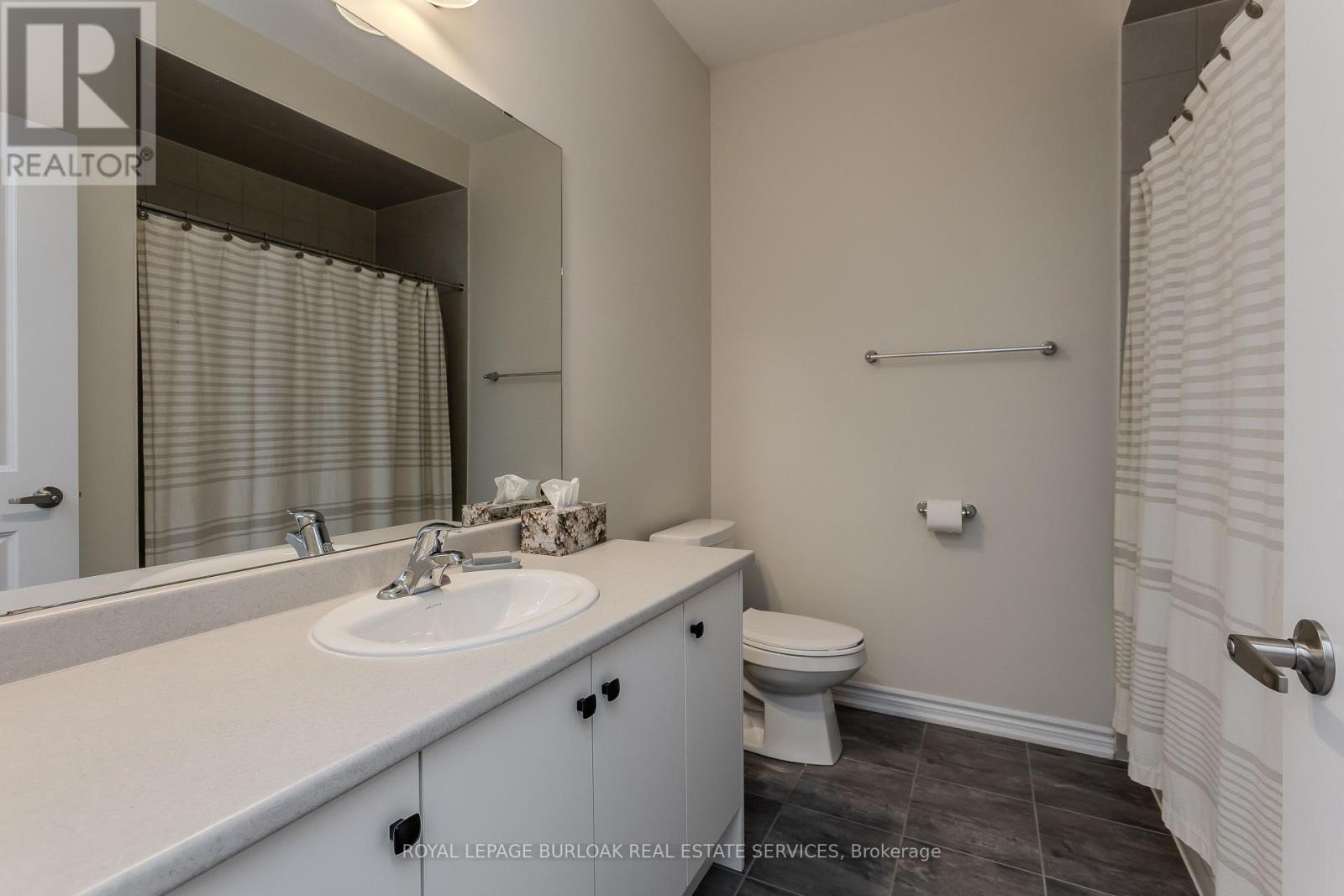 1360 Almonte Drive, Burlington, Ontario  L7P 0V6 - Photo 29 - W13882202