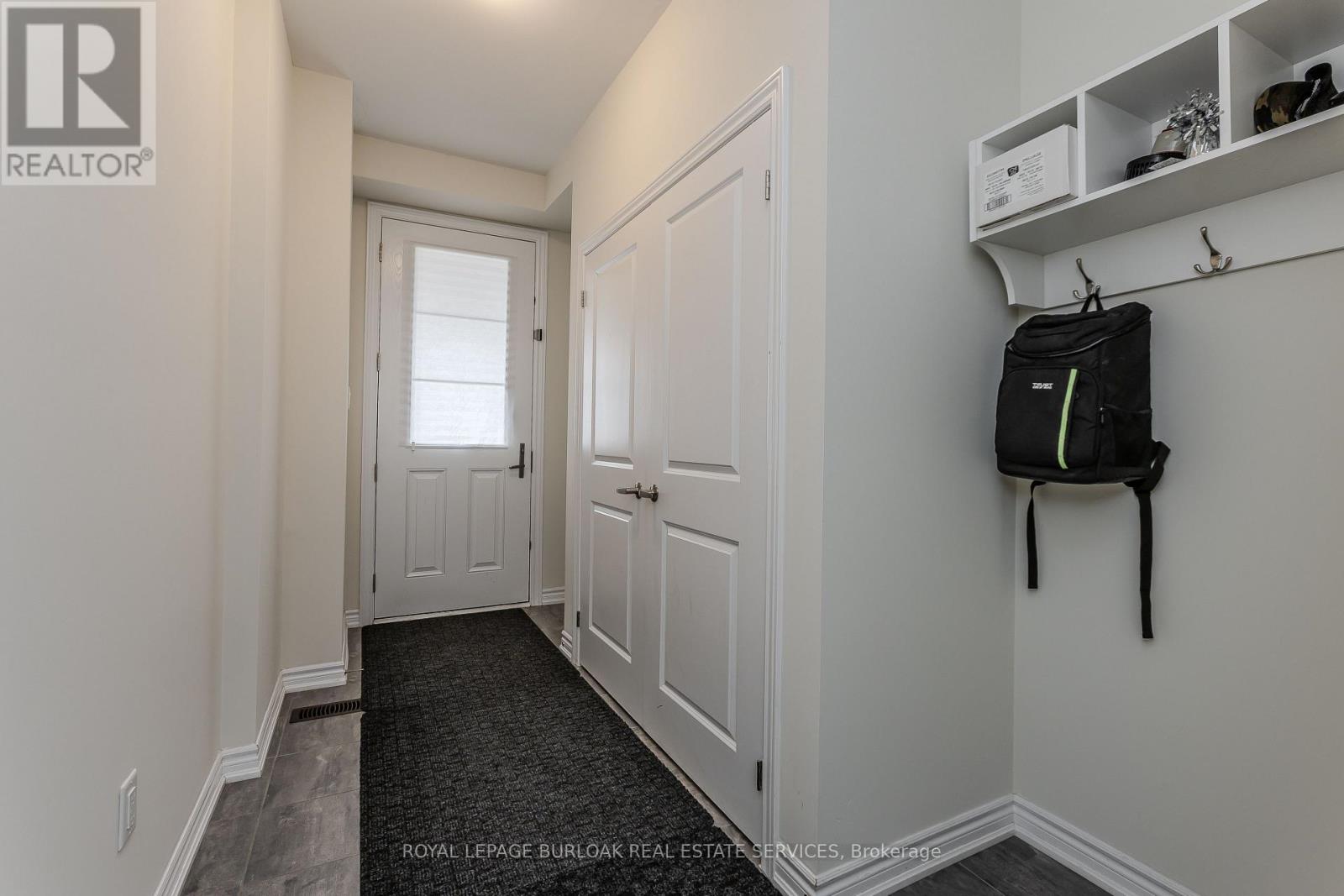 1360 Almonte Drive, Burlington, Ontario  L7P 0V6 - Photo 6 - W13882202