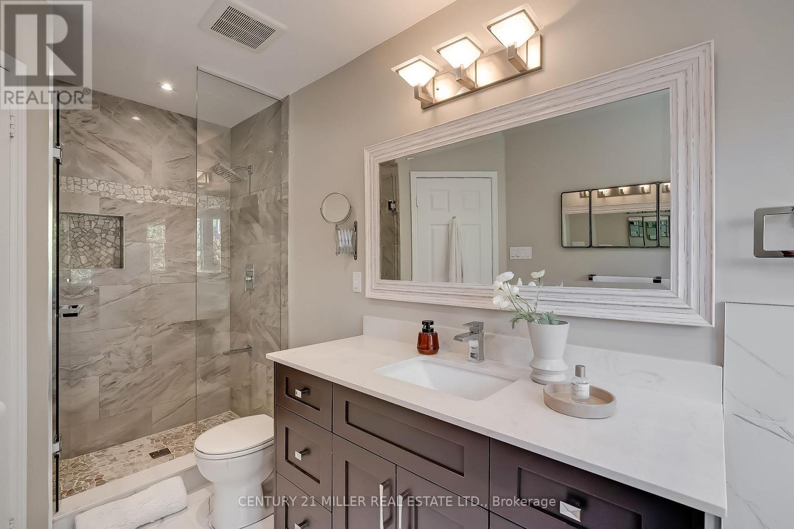 6482 Tenth Line W, Mississauga, Ontario  L5N 5T7 - Photo 23 - W13882204