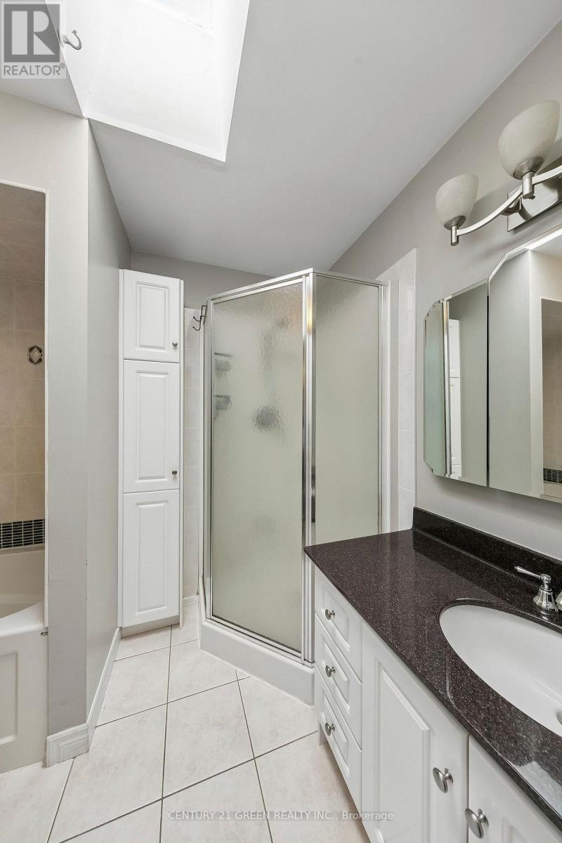 2024 Grovetree Lane, Burlington, Ontario  L7R 4V4 - Photo 27 - W13882286