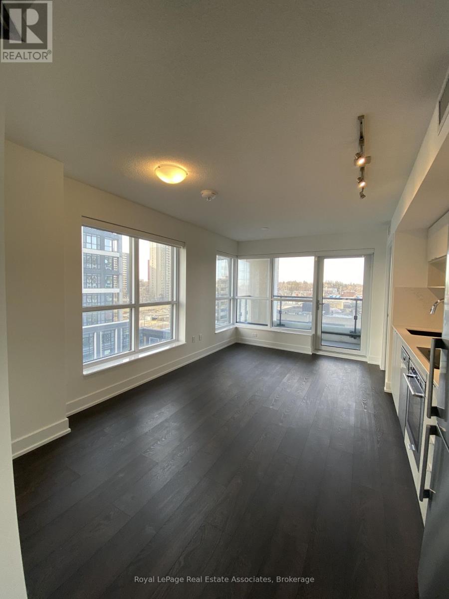 702 - 7 Mabelle Avenue, Toronto, Ontario  M5T 0C9 - Photo 2 - W13882308
