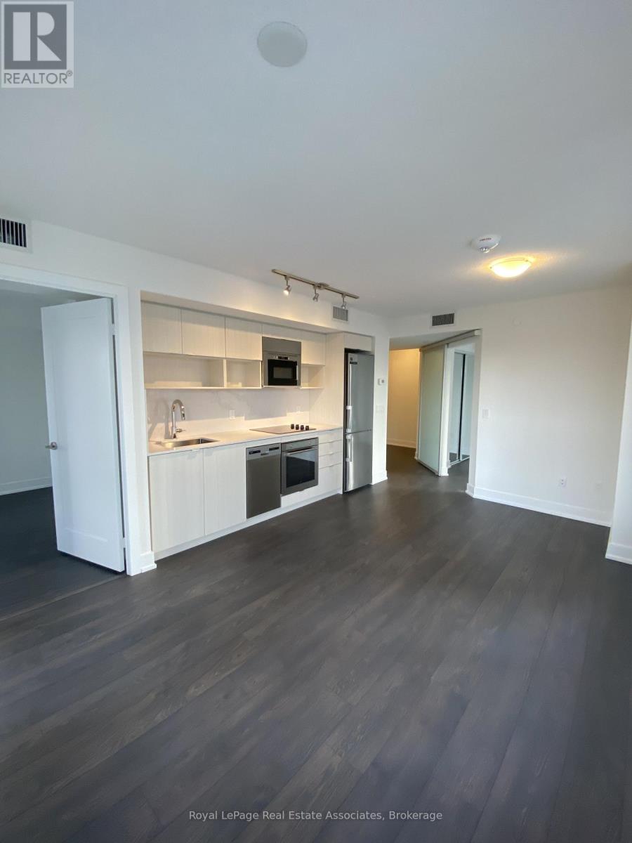 702 - 7 Mabelle Avenue, Toronto, Ontario  M5T 0C9 - Photo 3 - W13882308