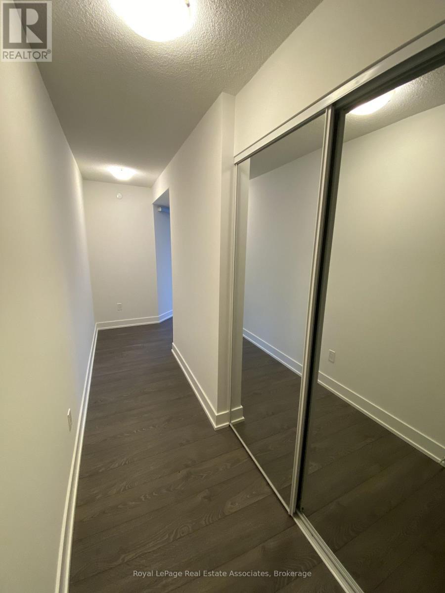 702 - 7 Mabelle Avenue, Toronto, Ontario  M5T 0C9 - Photo 5 - W13882308