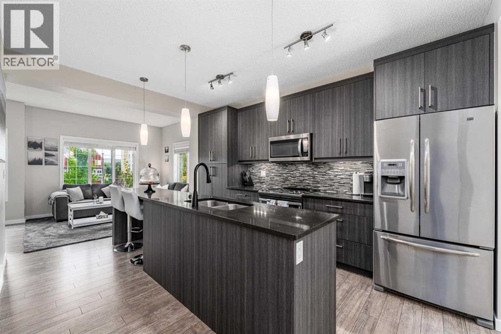 304 Marquis Lane SE, Calgary, Alberta  T3M 2G8 - Photo 3 - A2346290