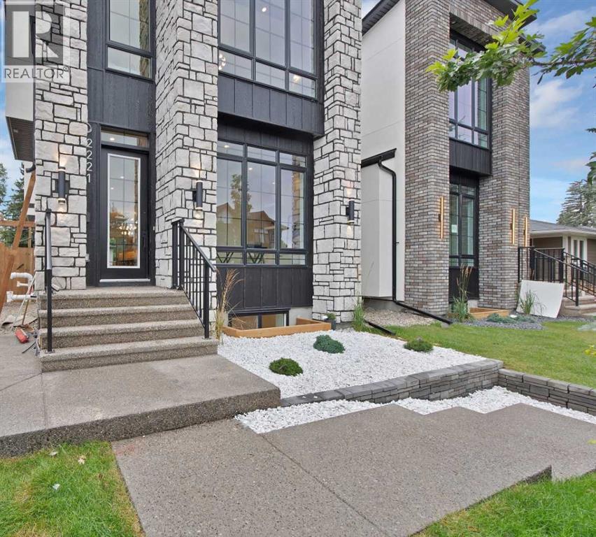 2221 Halifax Crescent NW, Calgary, Alberta  T2M 4E1 - Photo 4 - A2348035
