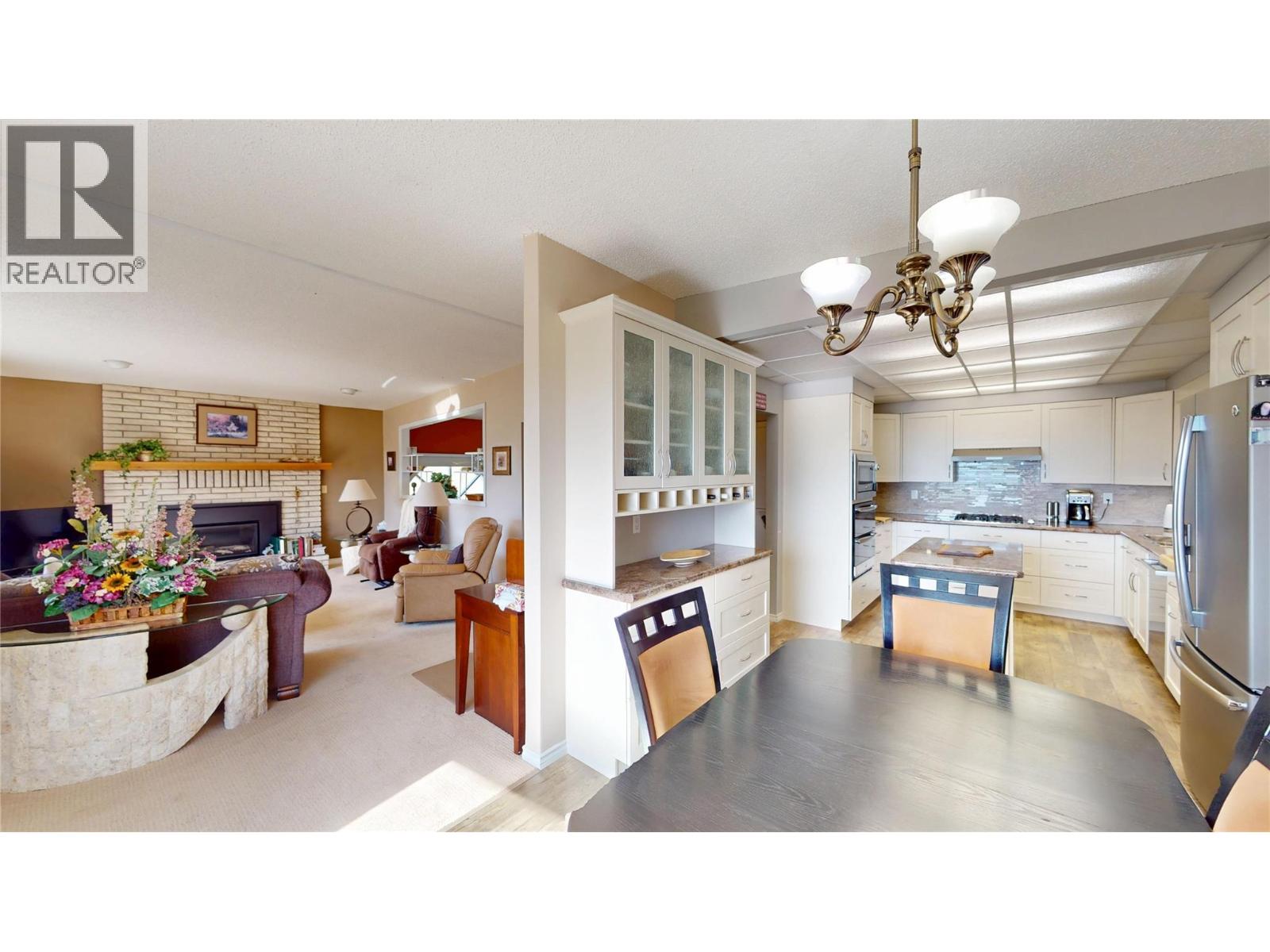 1030 MONROSE Road
