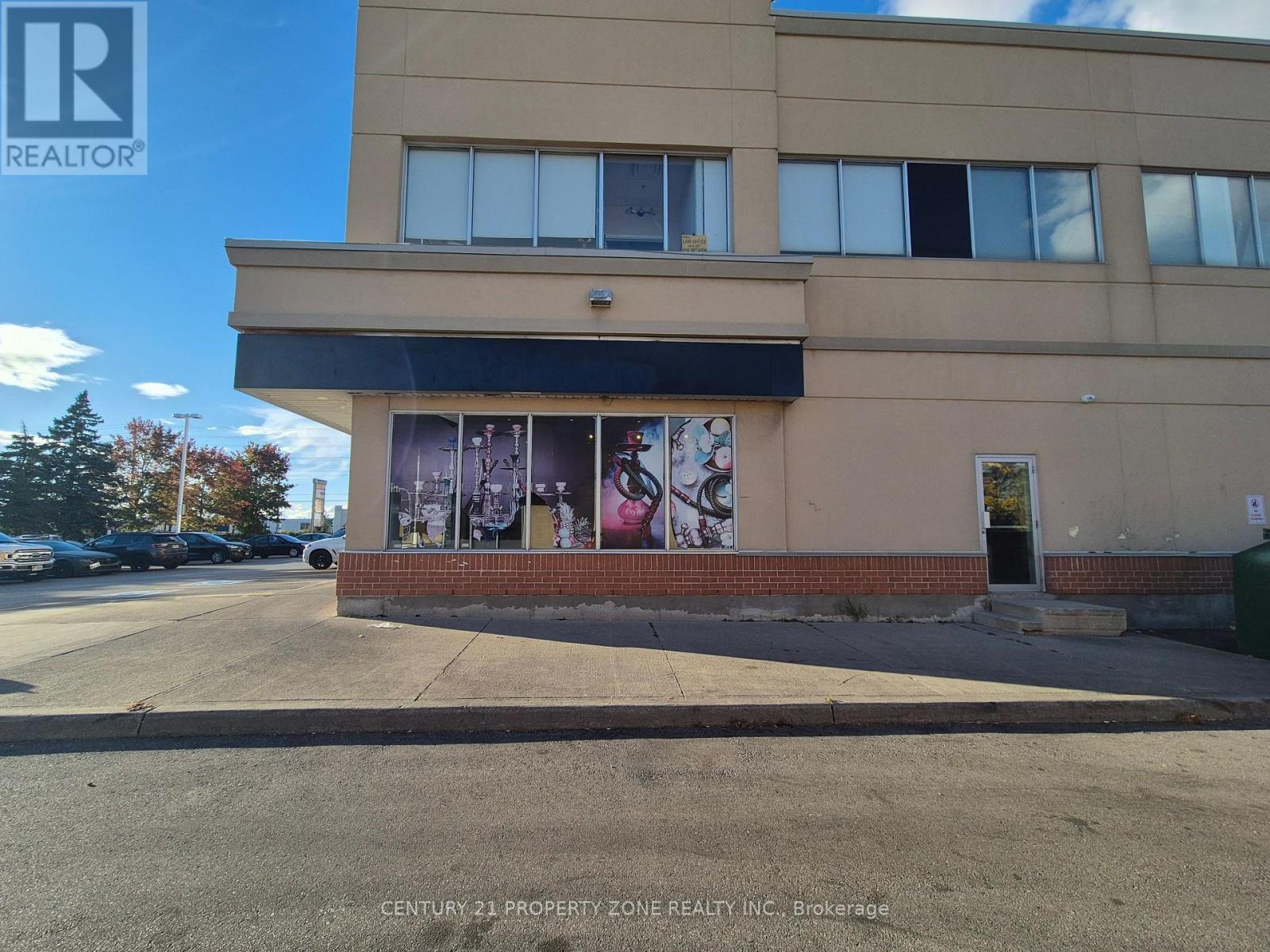 808 Britannia Road, Mississauga, Ontario  L5V 0A7 - Photo 2 - W13874432
