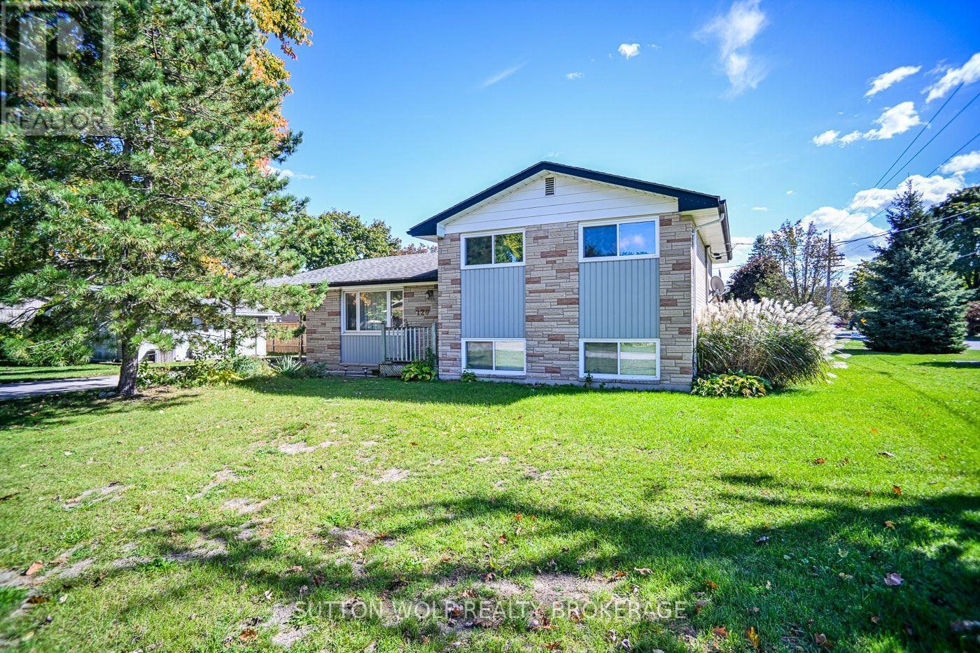 120 Erie Street, Strathroy-Caradoc, Ontario  N7G 1C1 - Photo 1 - X13882348