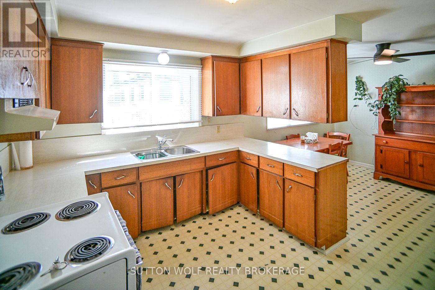 120 Erie Street, Strathroy-Caradoc, Ontario  N7G 1C1 - Photo 15 - X13882348