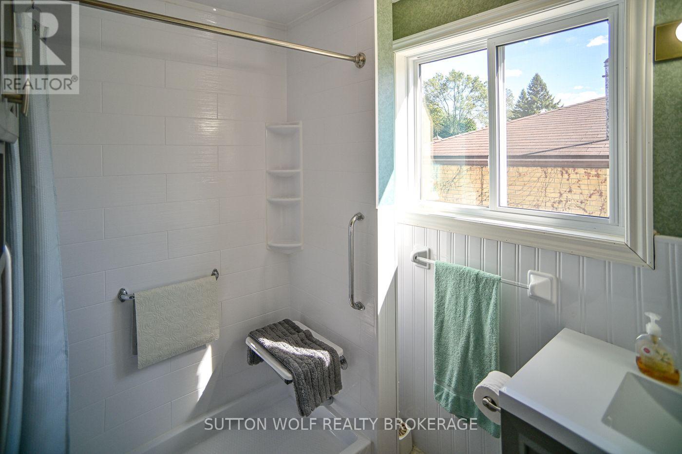 120 Erie Street, Strathroy-Caradoc, Ontario  N7G 1C1 - Photo 26 - X13882348