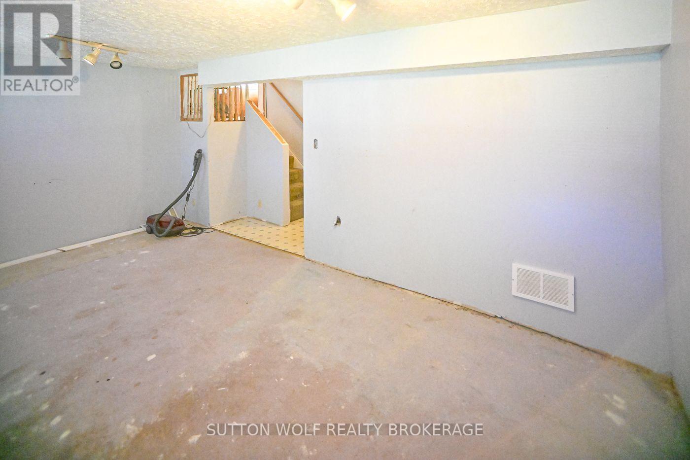 120 Erie Street, Strathroy-Caradoc, Ontario  N7G 1C1 - Photo 32 - X13882348