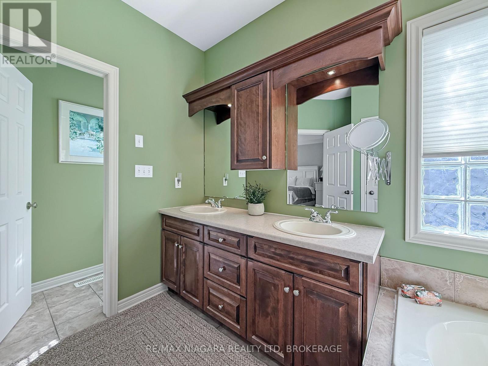 375 Jasmine Court, Fort Erie (Lakeshore), Ontario L2A 6P8 - Photo 25 - X13882378