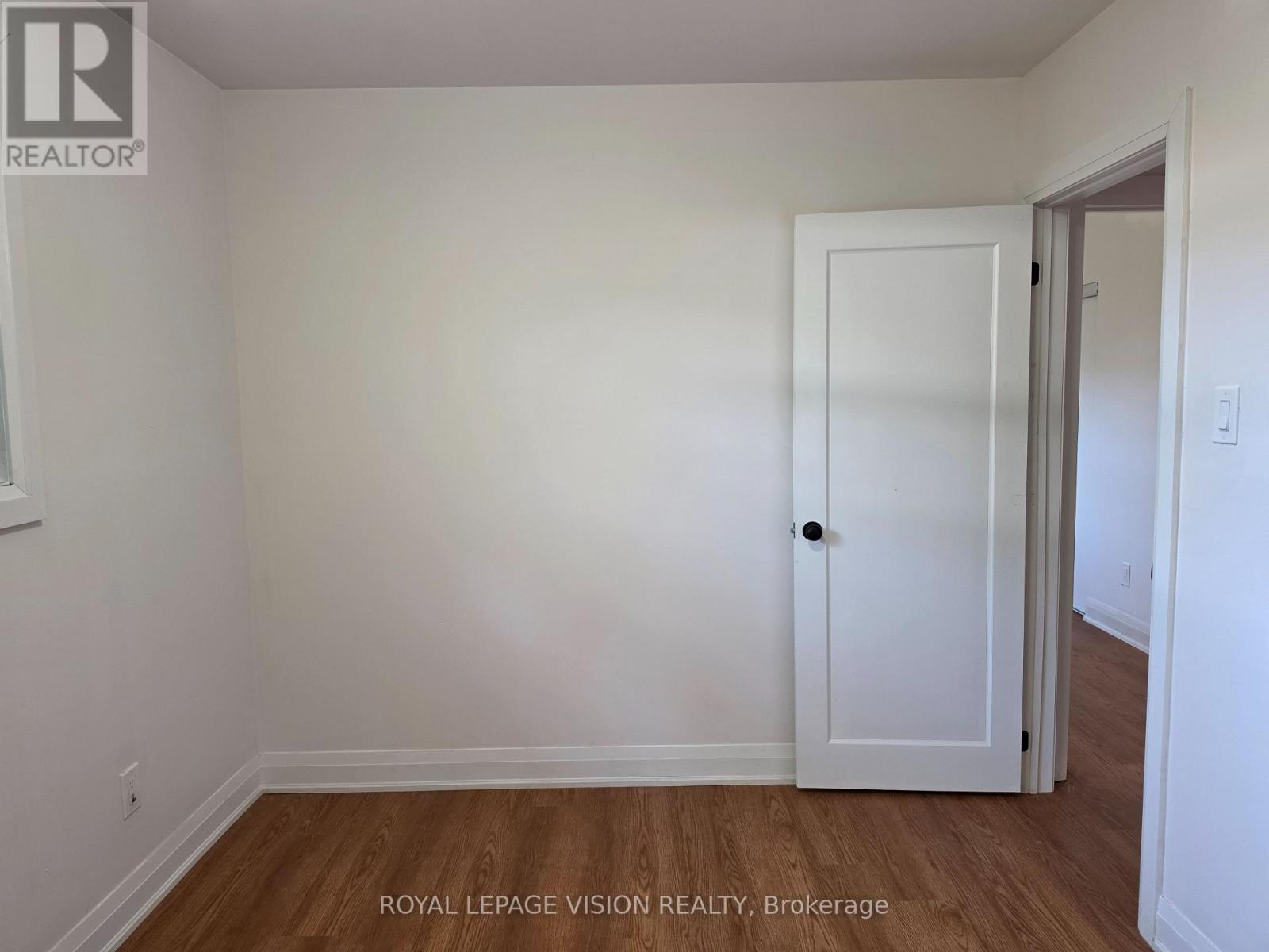 Upper - 706 Leaside Street, Pickering, Ontario  L1W 2X1 - Photo 28 - E13795698