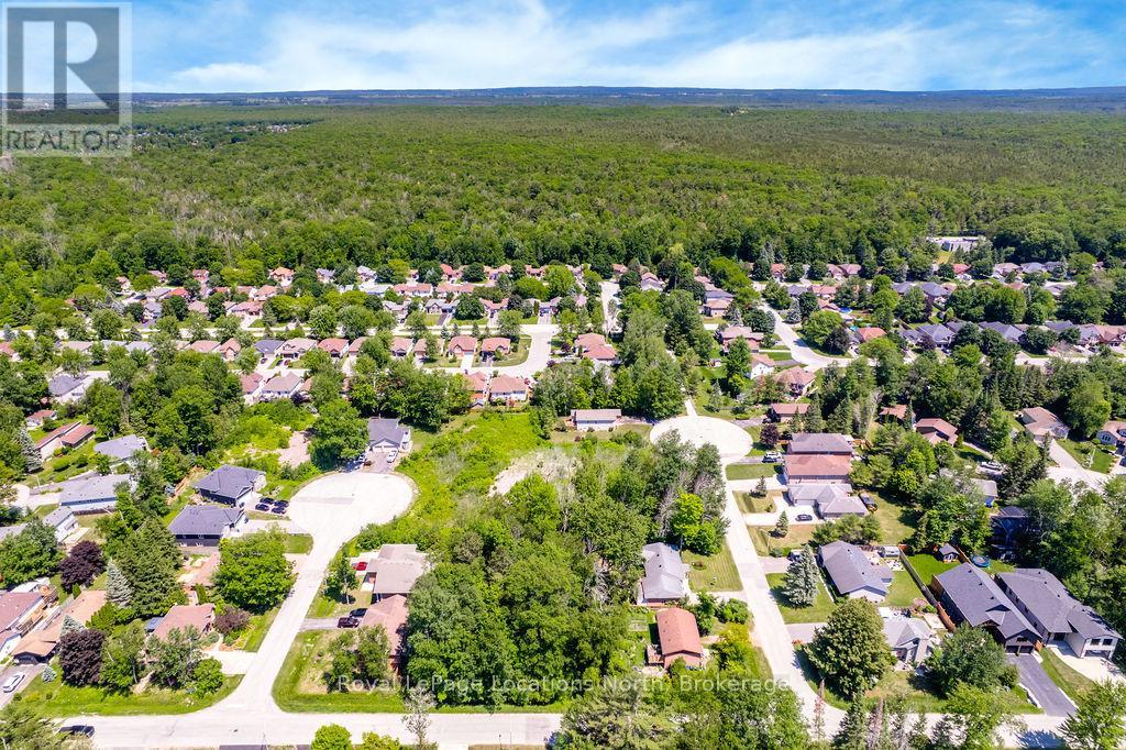 79 Smallman Drive, Wasaga Beach, Ontario  L9Z 1L1 - Photo 5 - S13882370