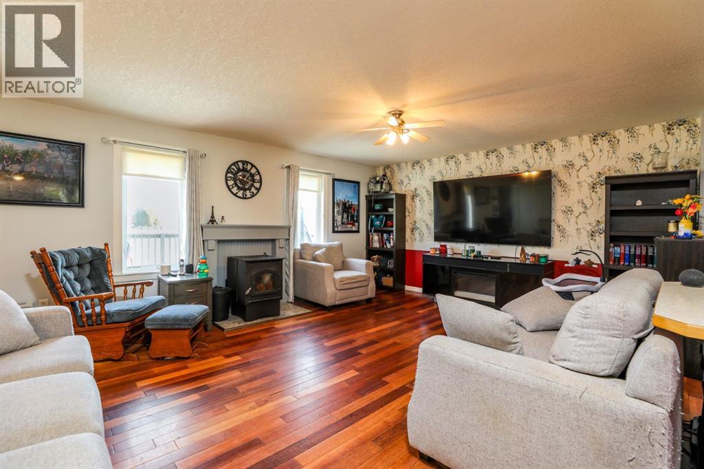 222 S 3 Street W