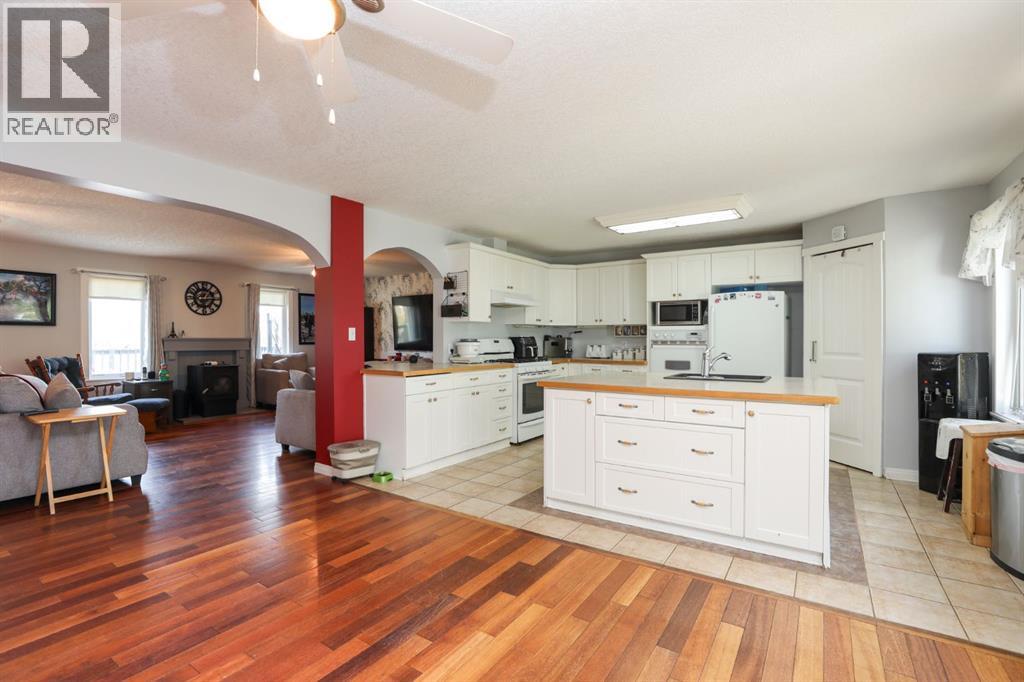 222 S 3 Street W