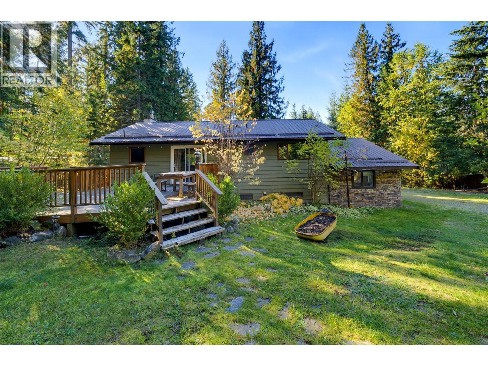 9020 Hummingbird Drive