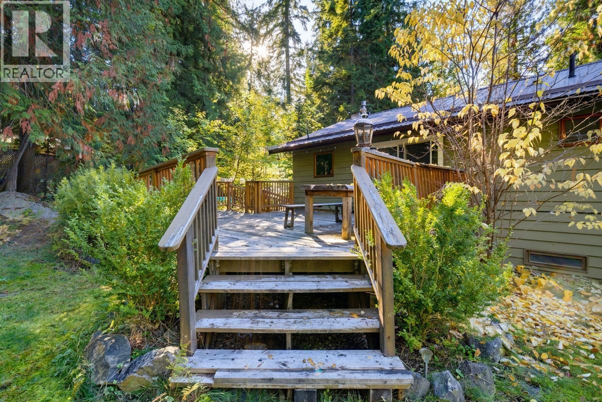 9020 Hummingbird Drive
