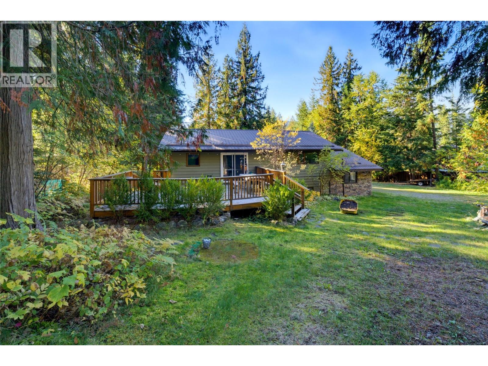 9020 Hummingbird Drive