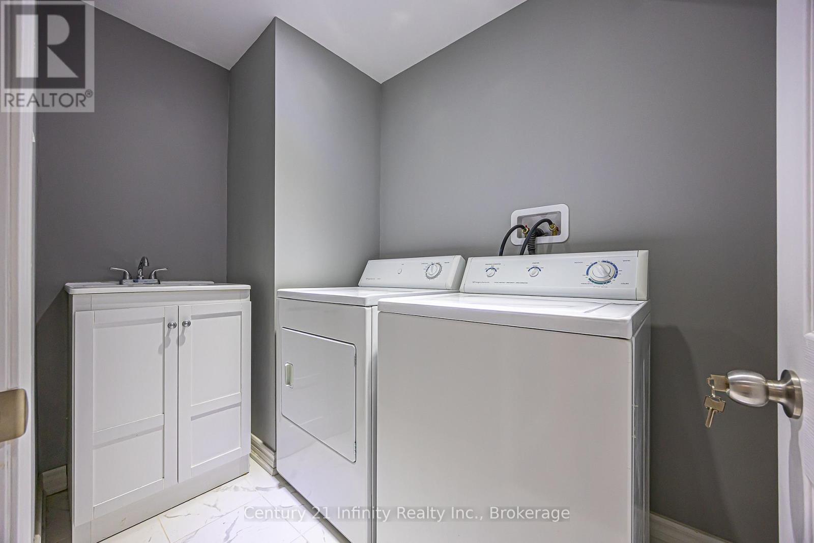 78 Harkness Drive, Whitby, Ontario  L1R 0C5 - Photo 37 - E13882432