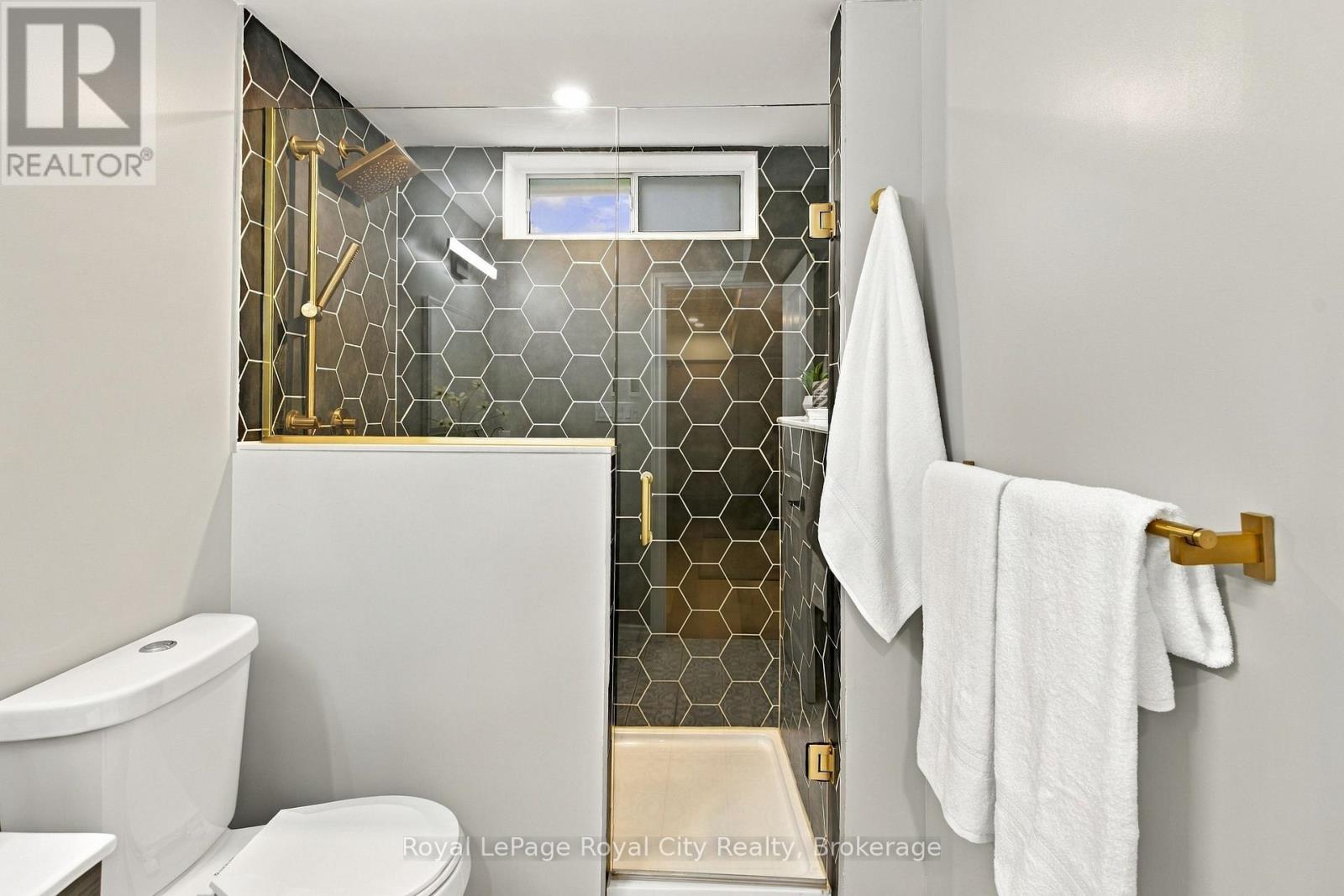 58 Walnut Drive, Guelph, Ontario N1E 4B5 - Photo 35 - X13882418