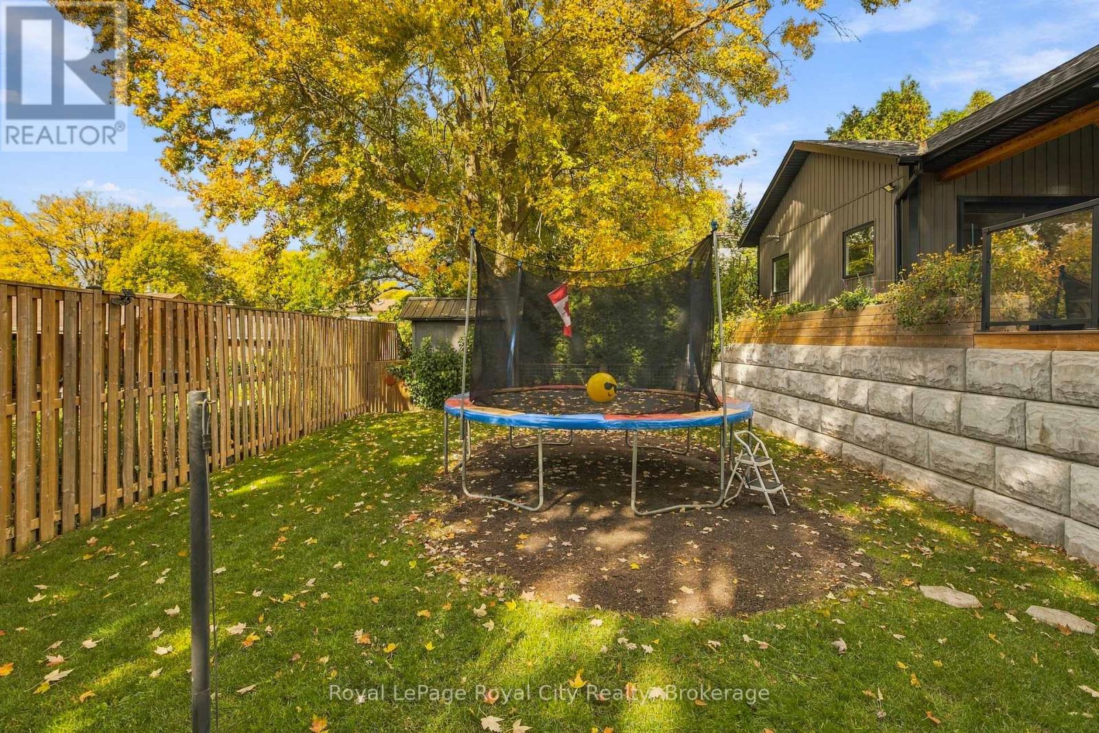 58 Walnut Drive, Guelph, Ontario N1E 4B5 - Photo 41 - X13882418