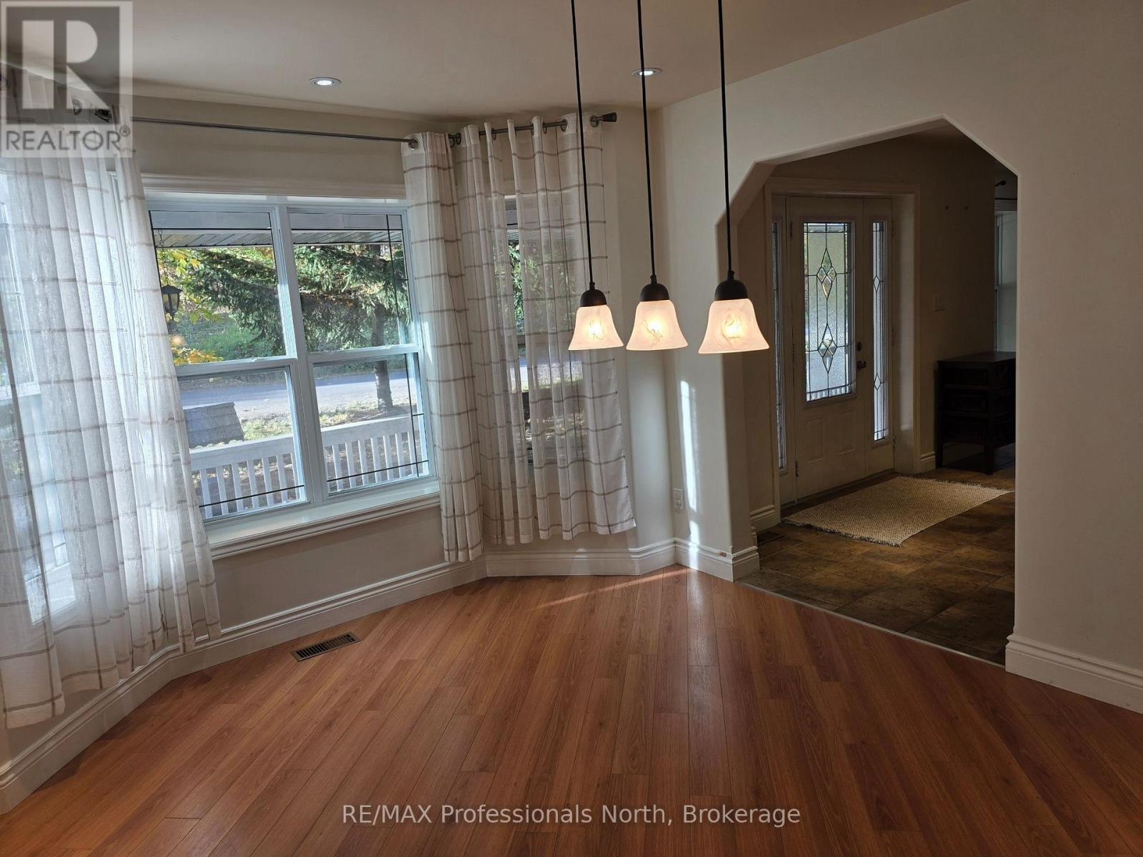 317 Falcon Road, Huntsville, Ontario  P1H 1N3 - Photo 4 - X13882584