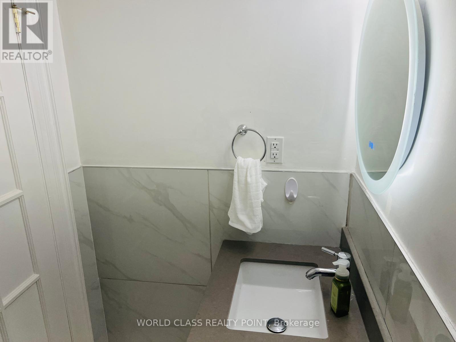 21 South Bonnington Avenue, Toronto, Ontario  M1N 3M2 - Photo 13 - E13882442