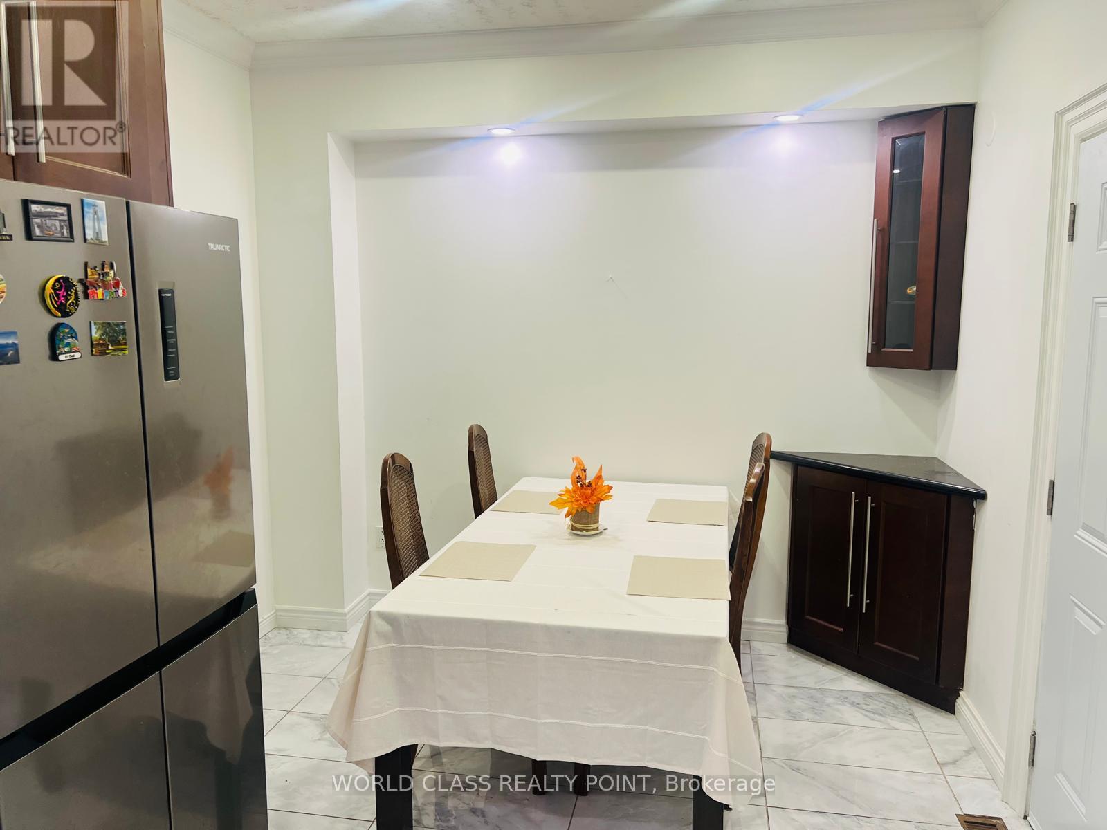 21 South Bonnington Avenue, Toronto, Ontario  M1N 3M2 - Photo 14 - E13882442