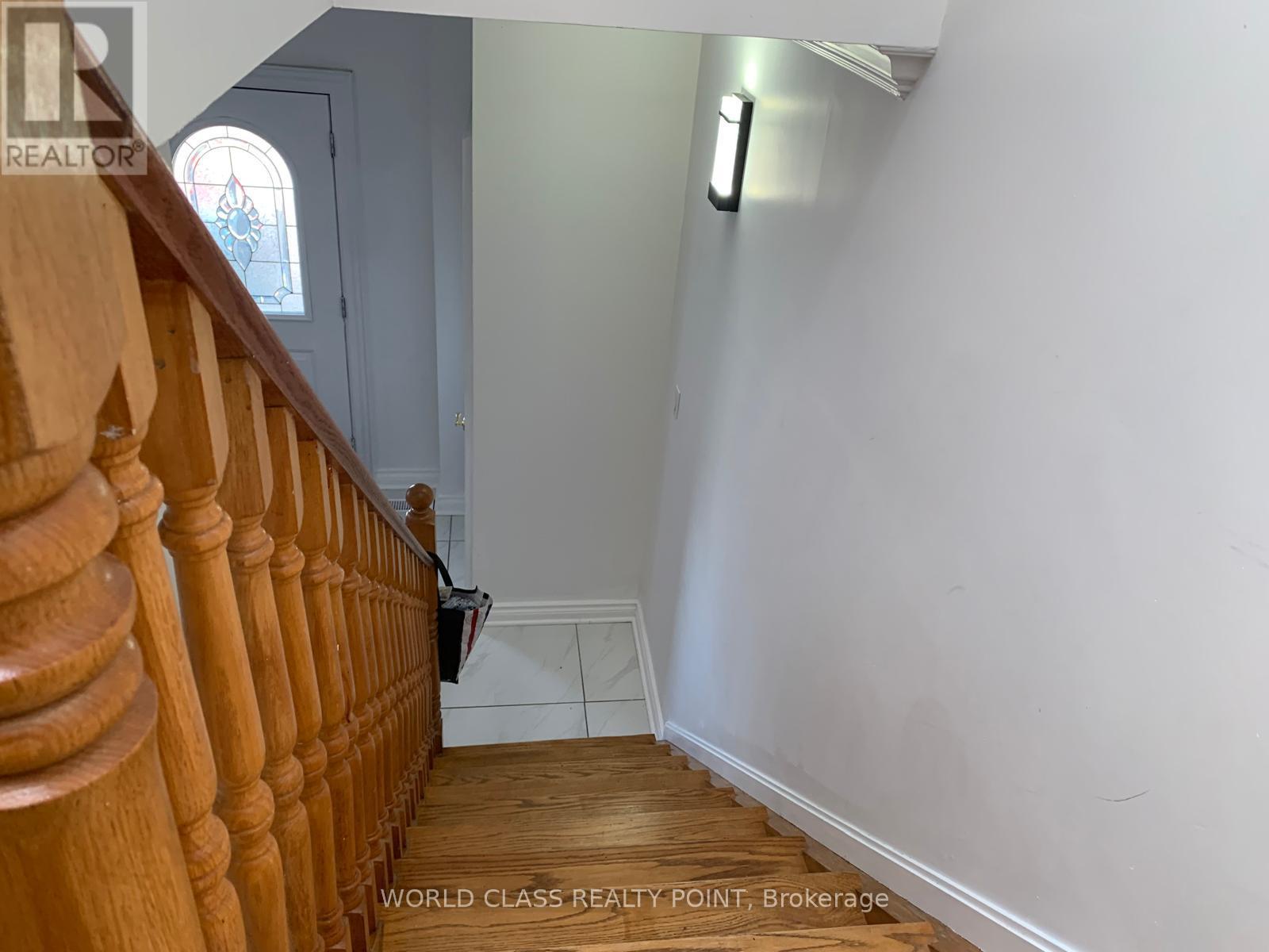 21 South Bonnington Avenue, Toronto, Ontario  M1N 3M2 - Photo 18 - E13882442