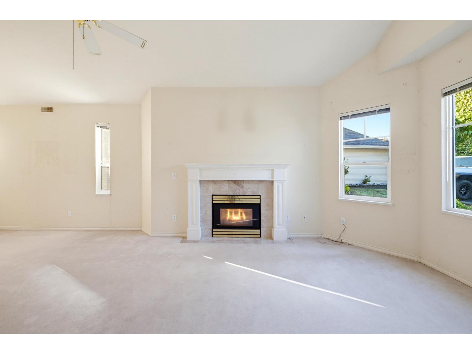 215 20655 88 AVENUE