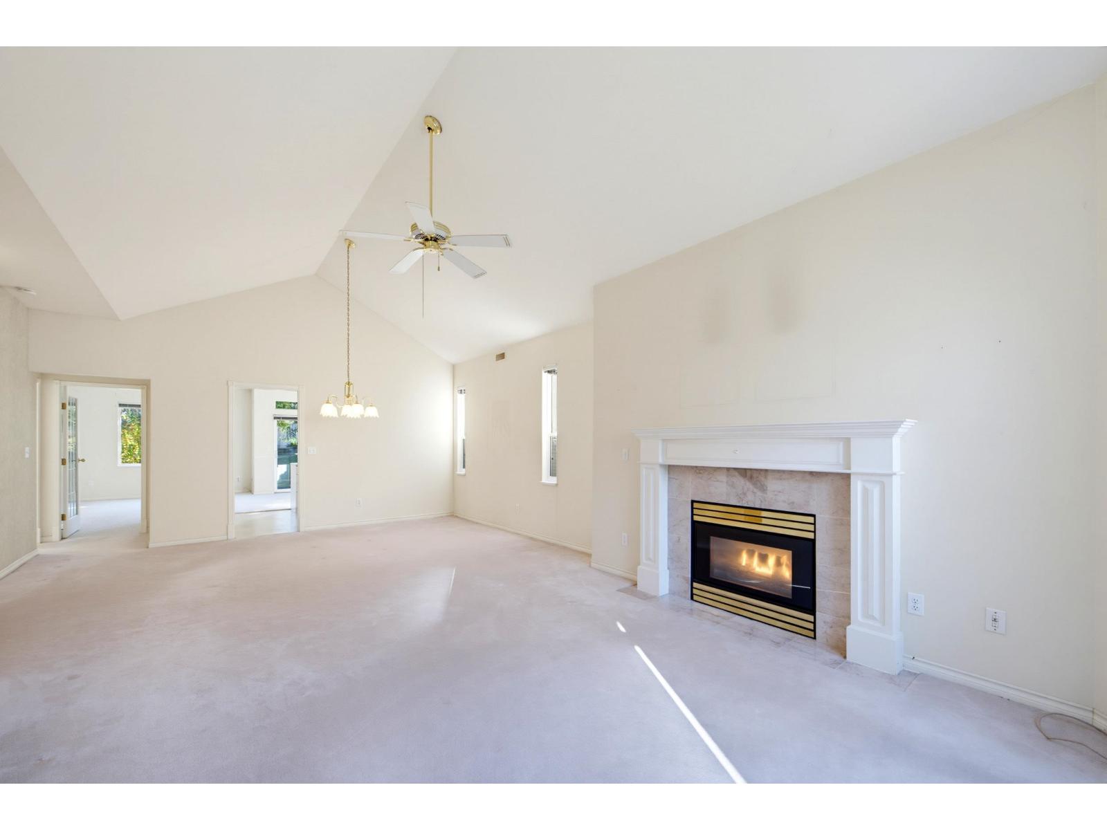 215 20655 88 AVENUE