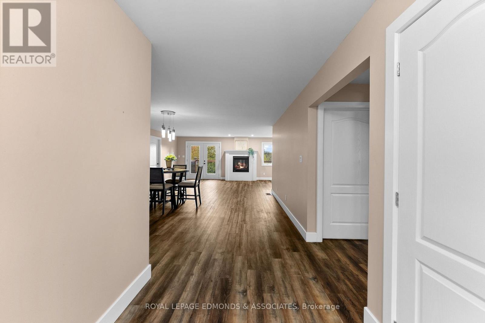 15 Hannah Street, Whitewater Region, Ontario  K0J 1C0 - Photo 10 - X13882396