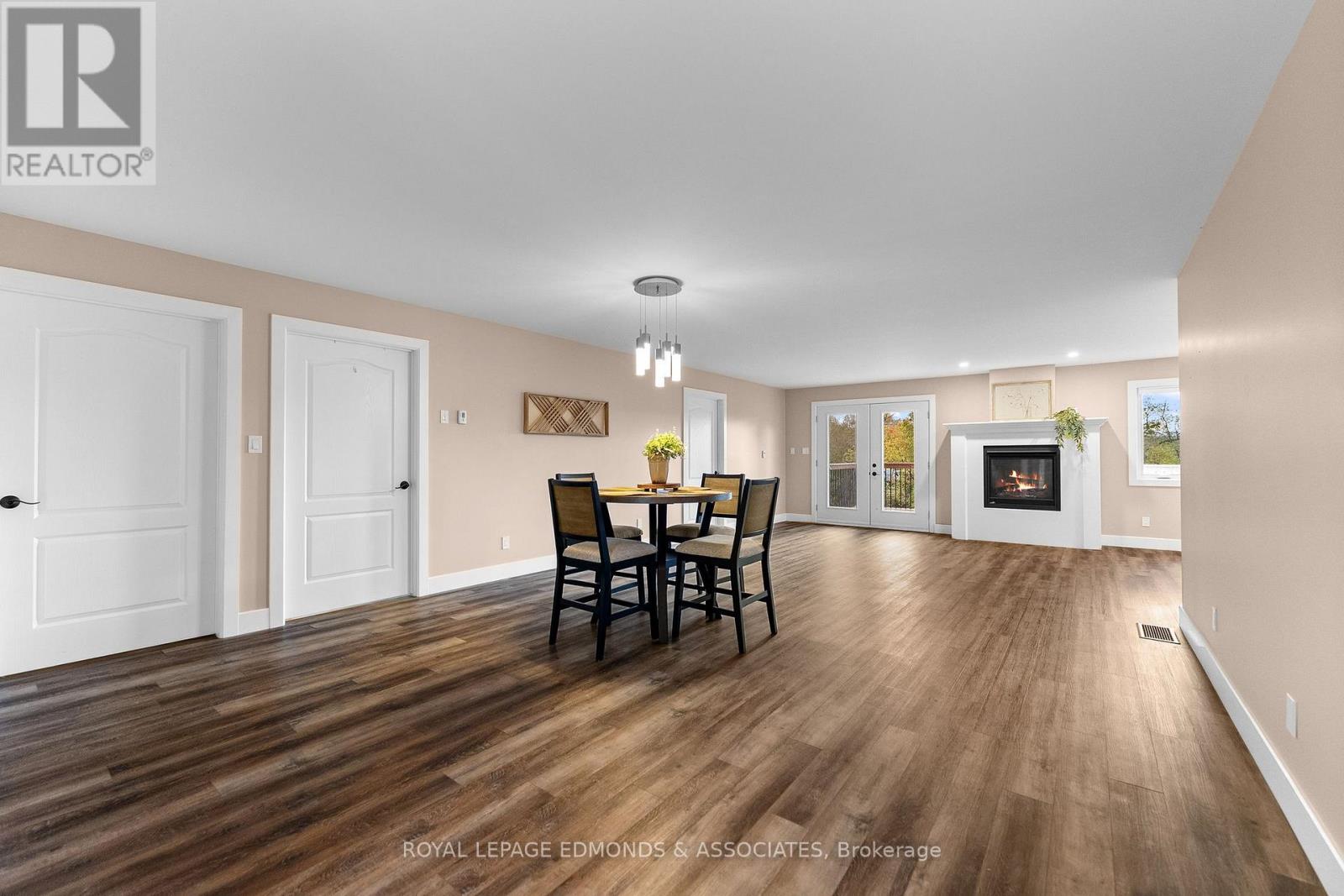 15 Hannah Street, Whitewater Region, Ontario  K0J 1C0 - Photo 11 - X13882396