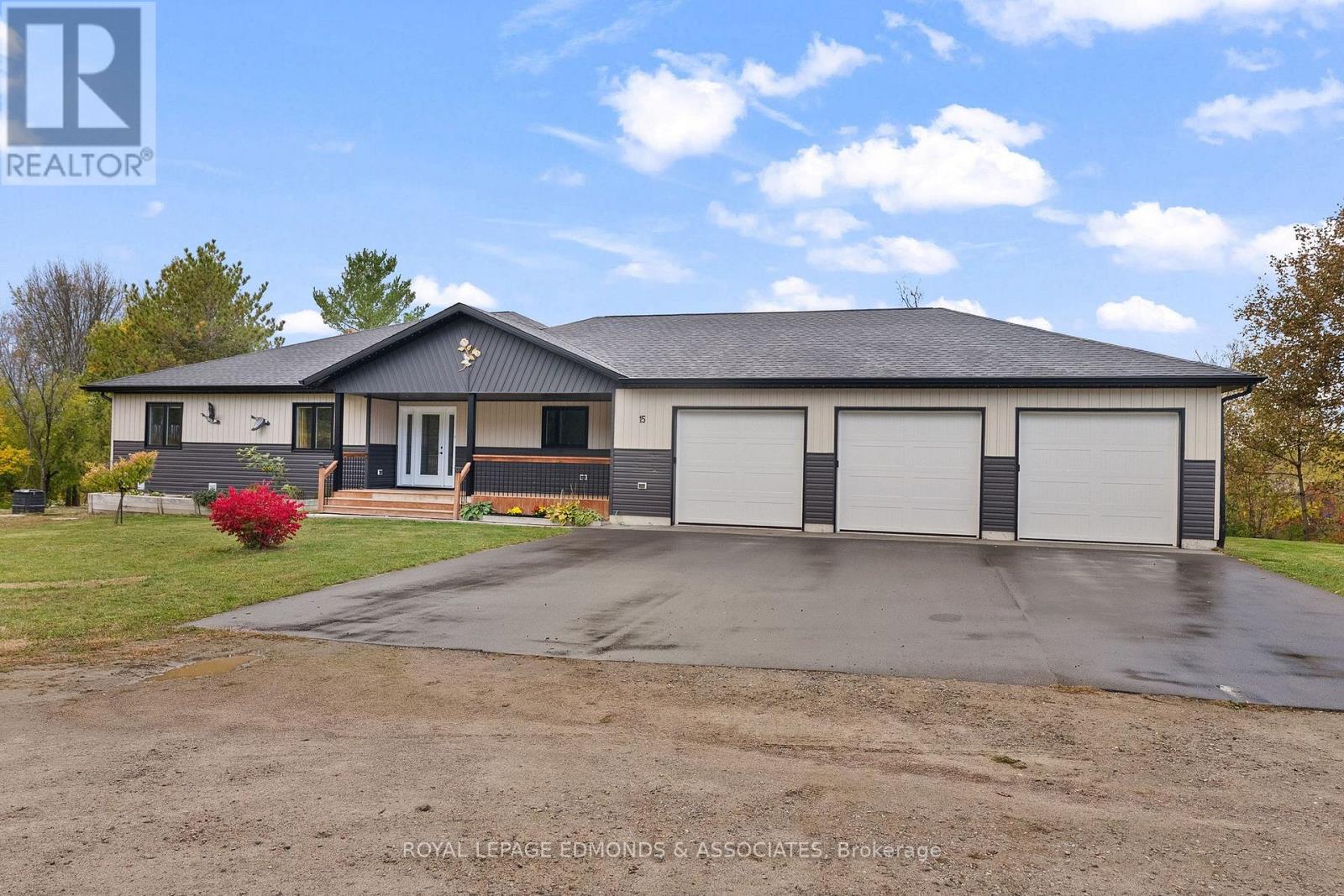 15 Hannah Street, Whitewater Region, Ontario  K0J 1C0 - Photo 46 - X13882396