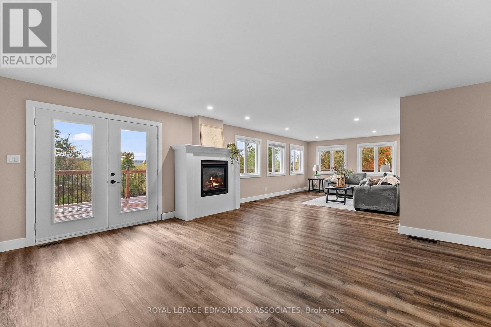 15 Hannah Street, Whitewater Region, Ontario K0J 1C0 - Photo 6 - X13882396
