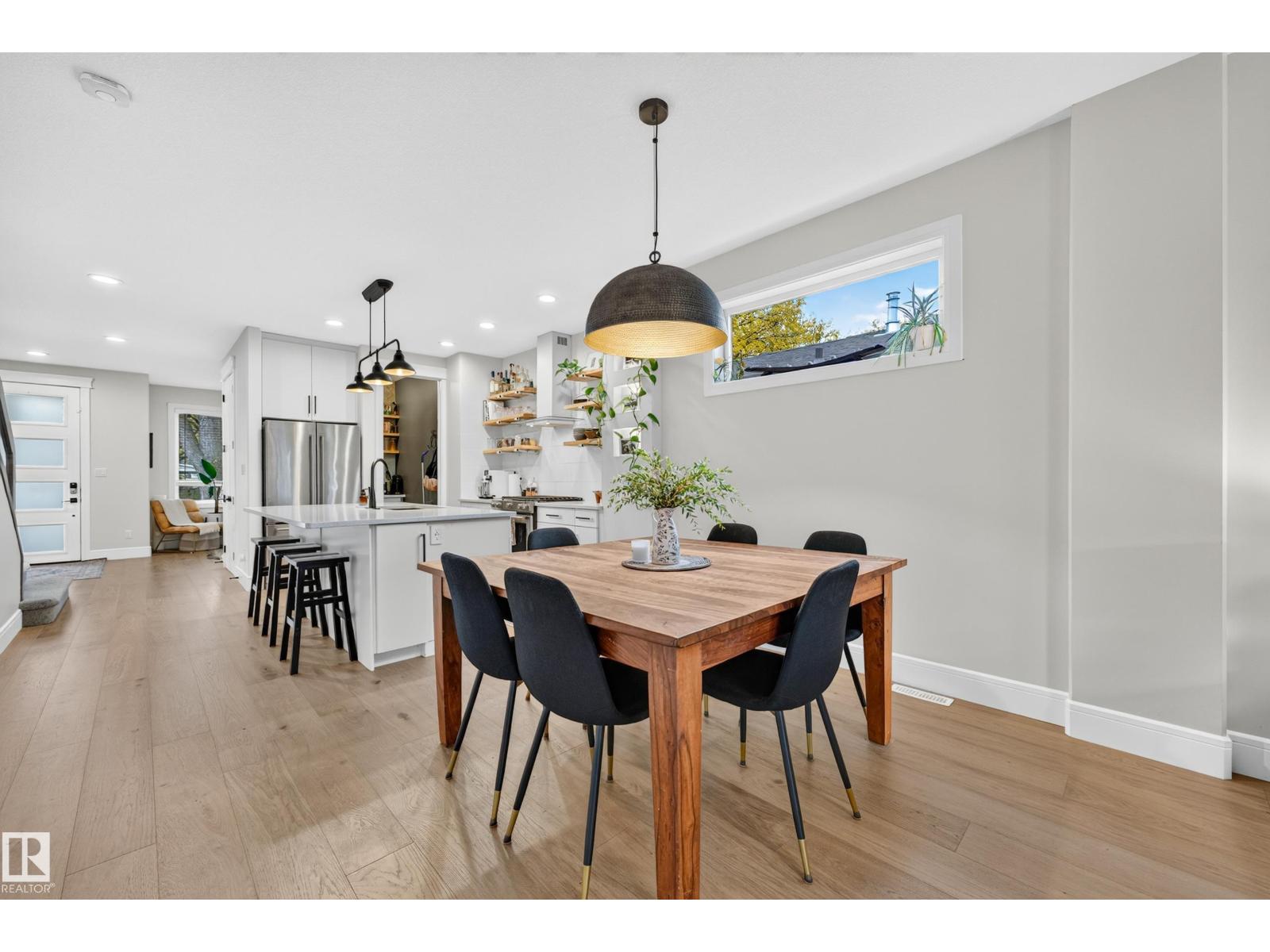9320 71 AV NW NW