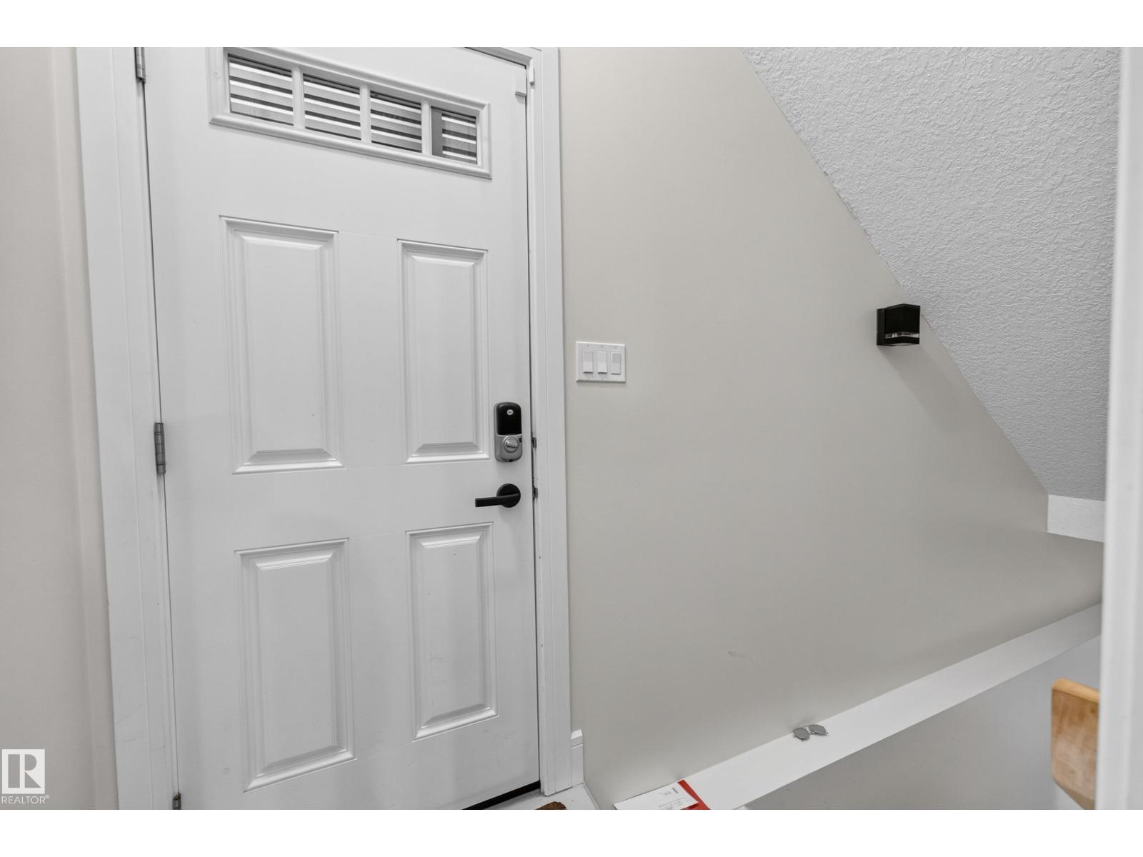 9320 71 AV NW NW